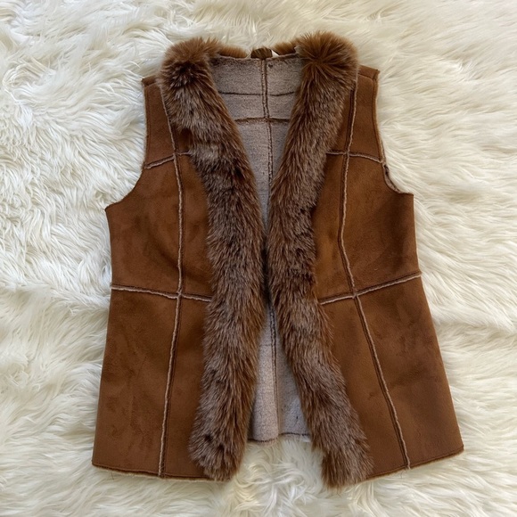 Orvis Jackets & Blazers - Orvis Faux Fur & Suede Vest